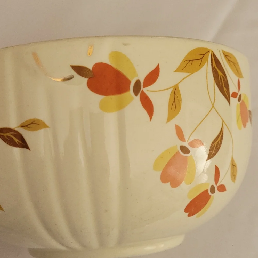 Hall's Autumn Leaves depression Era mixing or serving bowl - Picture 5 of 5